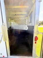 2006 Featherlite Weekender with Mid tack - Image 12